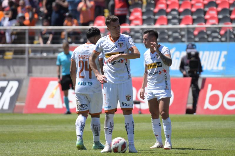 18 jugadores de Cobreloa finalizan sus contratos tras conseguir el ascenso a Primera División. / Agencia Uno