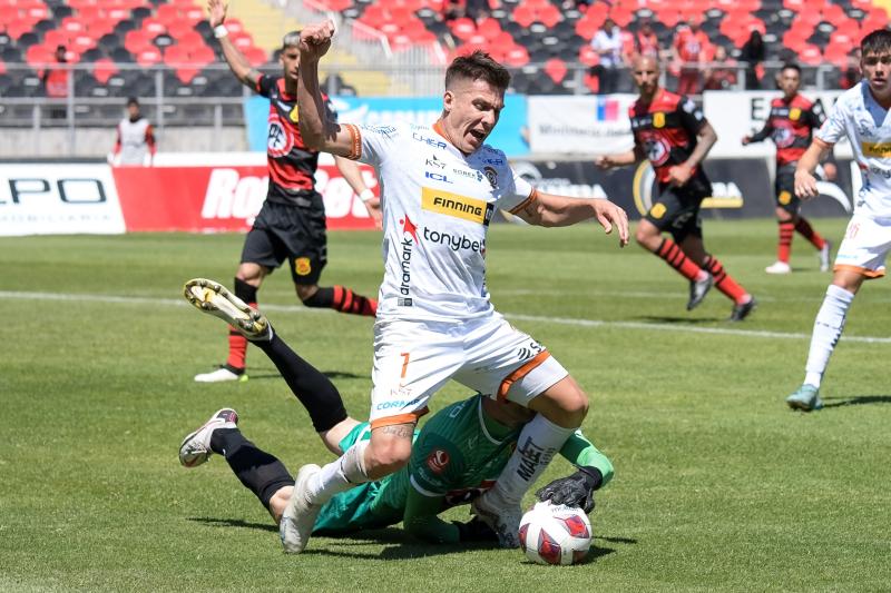 Cristian Insaurralde dejó Cobreloa tras darle el ascenso a Primera División. / Agencia Uno