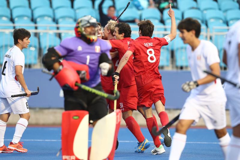 Los Diablos le pasaron por arriba a Perú en Santiago 2023. Imagen: Agencia Uno.