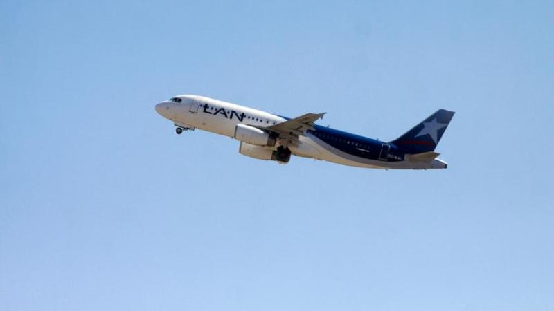 Agencia Uno referencial - Agencia Uno - La DGAC no llega a acuerdo con controladores aéreos.