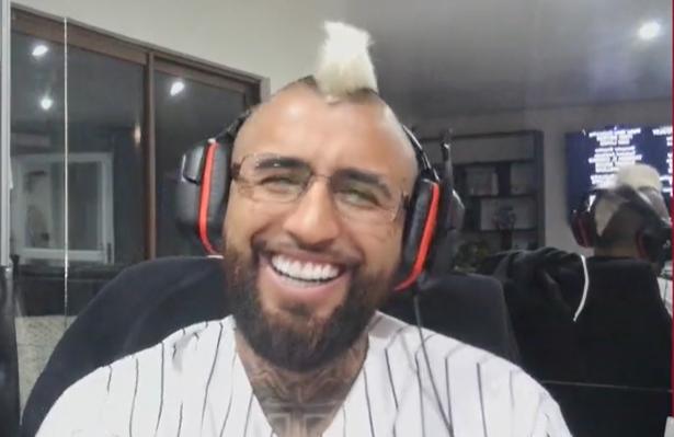 Arturo Vidal reaccionó a la polémica entre Claudio Bravo y Rafael Olarra.