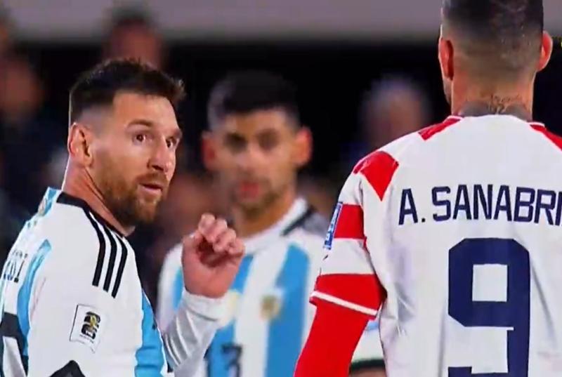 Lionel Messi recibió escupitajo de Antonio Sanabria en las Eliminatorias - Crédito: captura de pantalla.