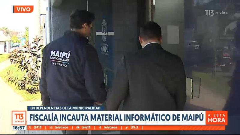 T13 En Vivo - Fiscalía realiza incautación de material informático de Maipú
