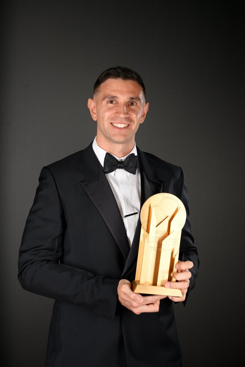 Mauricio Pinilla criticó con todo al Dibu Martínez / Balón de Oro