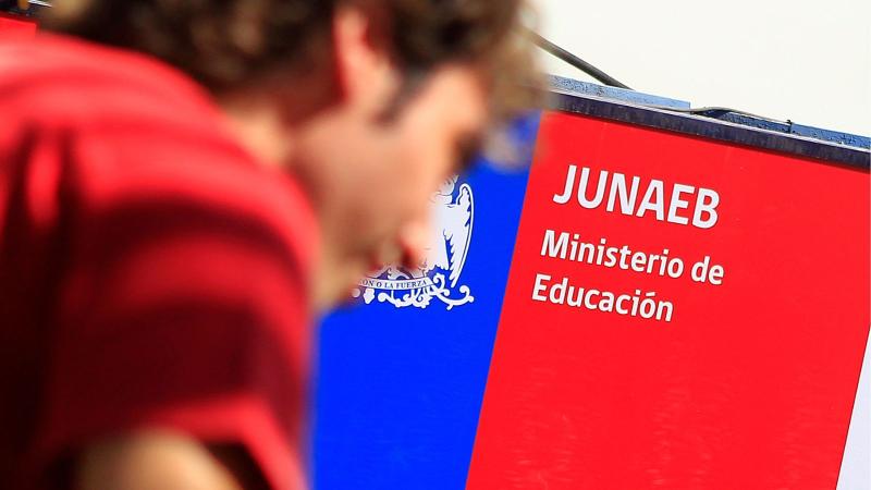 Agencia Uno - Junaeb | ¿Hasta cuándo se pueden renovar las becas?