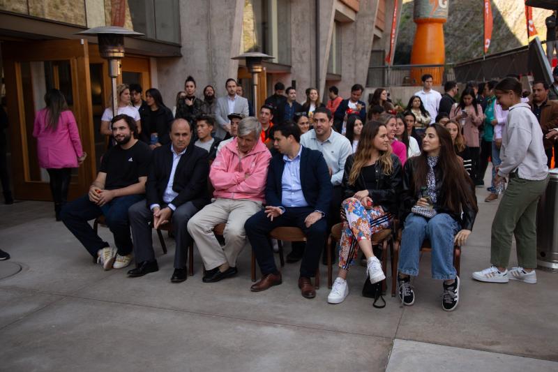 Gatorade presentó la botella oficial de Santiago 2023.