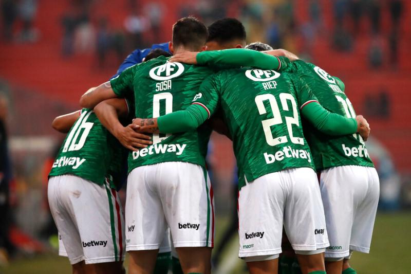 Audax Italiano firmó convenio para que vecinos de La Florida vayan gratis al estadio - Crédito: Photosport.