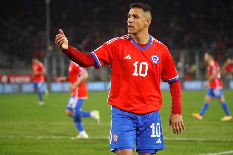 Alexis Sánchez vio acción en triunfo de Inter sobre Benfica - Crédito: Photosport.