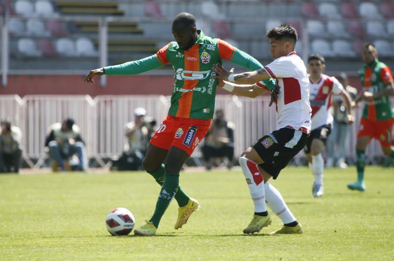 Cobresal consiguió tres puntos valiosos ante Curicó Unido. / Photosport