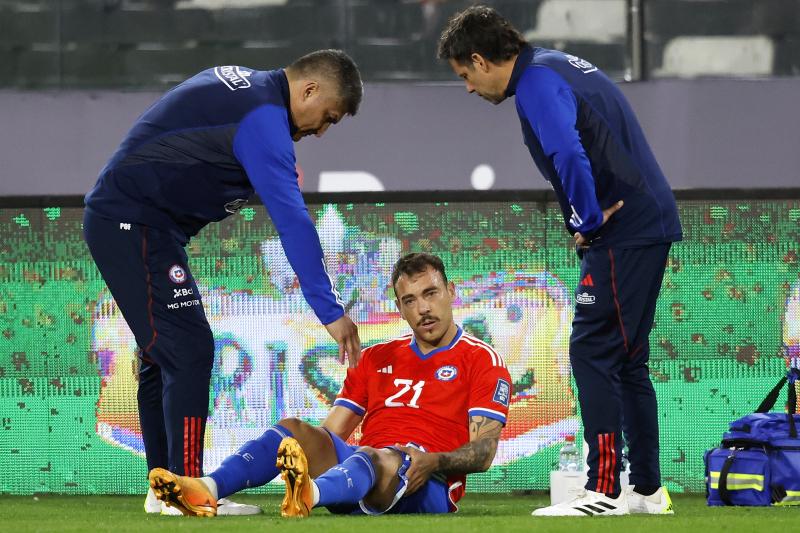 Matías Catalán salió lesionado del duelo entre la Roja y Perú - Crédito: Photosport