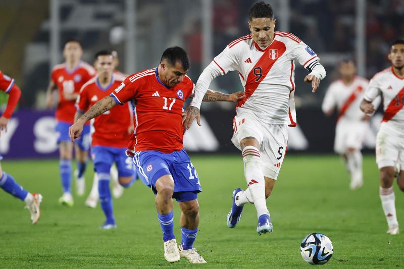 Gary Medel fue el capitán en la victoria de la Roja - Créditos: Photosport