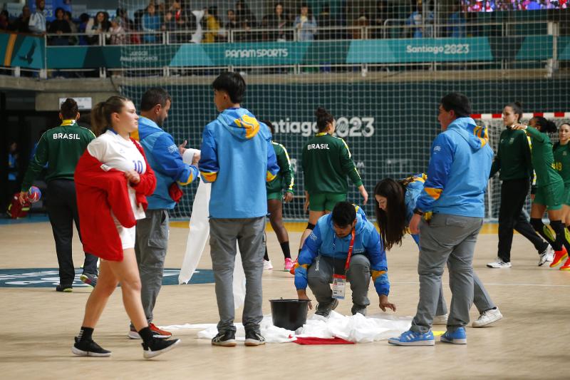 Desde Santiago 2023 se excusaron del bochorno ocurrido en el balonmano. / Photosport