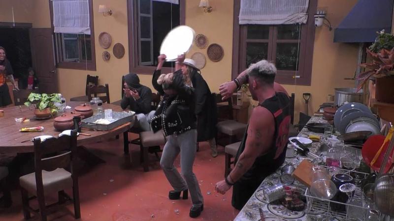 "Voy a tener 7 años sin sexo": Pamela Díaz se lamenta en Tierra Brava