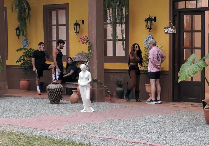 Tierra Brava: Pamela Díaz y Junior Playboy, cada vez más difícil