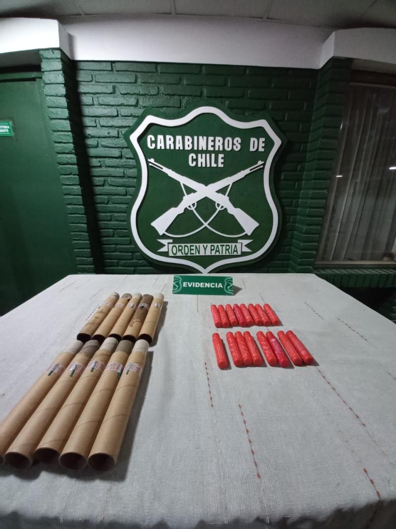 Carabineros de Chile - Decomiso de fuegos artificiales en Estadio Monumental.