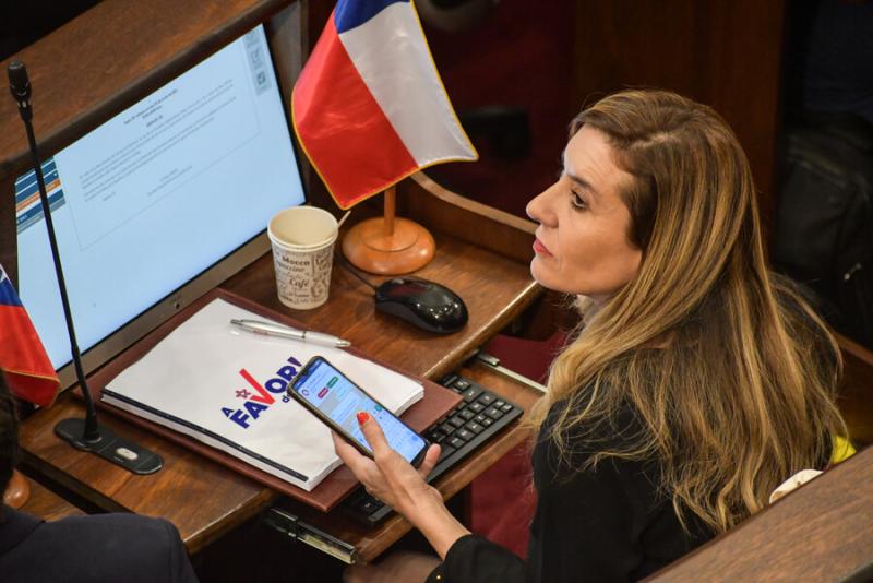 Agencia Uno - Oposición a favor de nueva Constitución