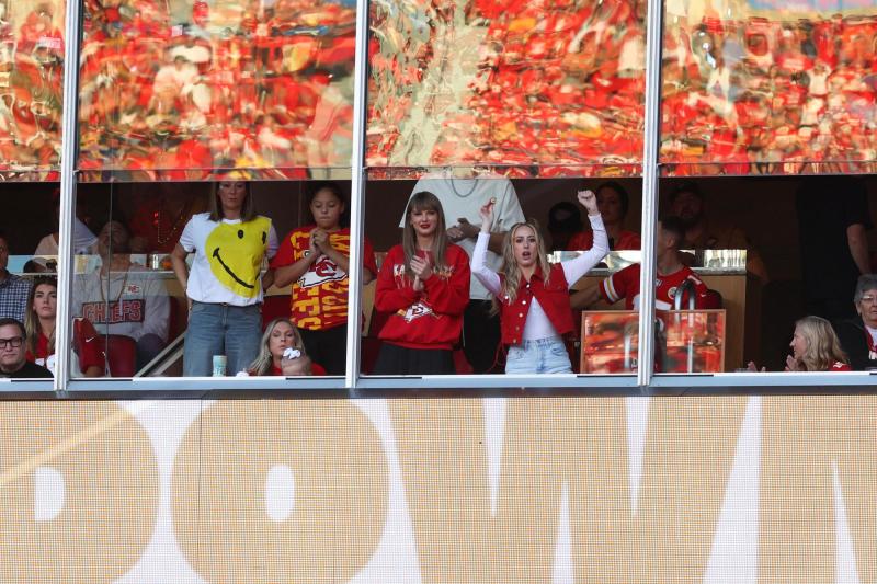 AFP - Taylor Swift en el partido de Kansas City Chiefs versus Los Angeles Chargers.