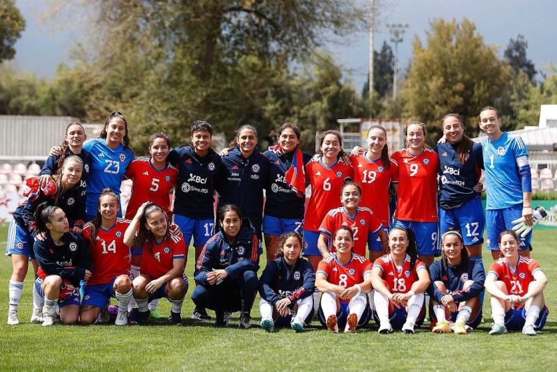 Instagram @tianeendler - La Roja Femenina