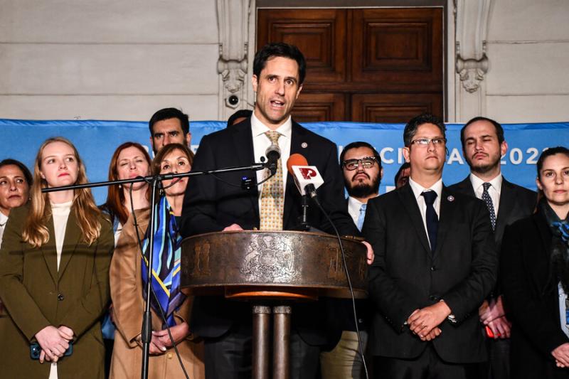 Agencia Uno - Luis Silva y nueva Constitución