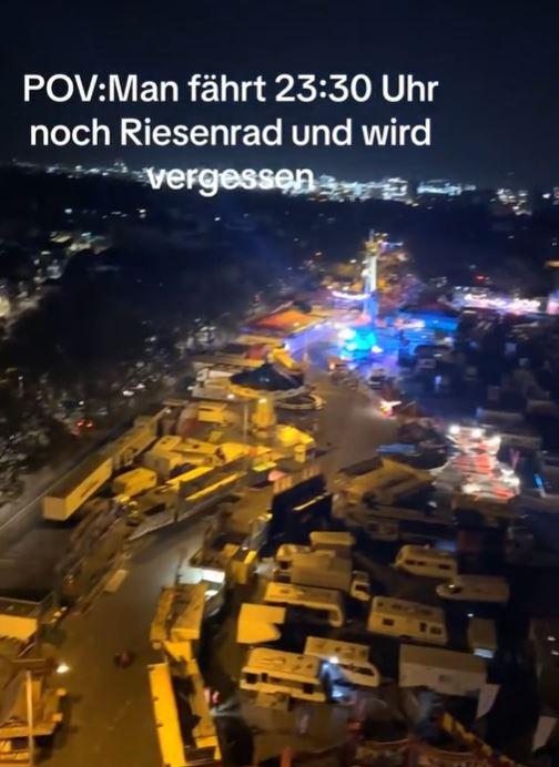 Tik -Tok - Jóvenes olvidados en una noria