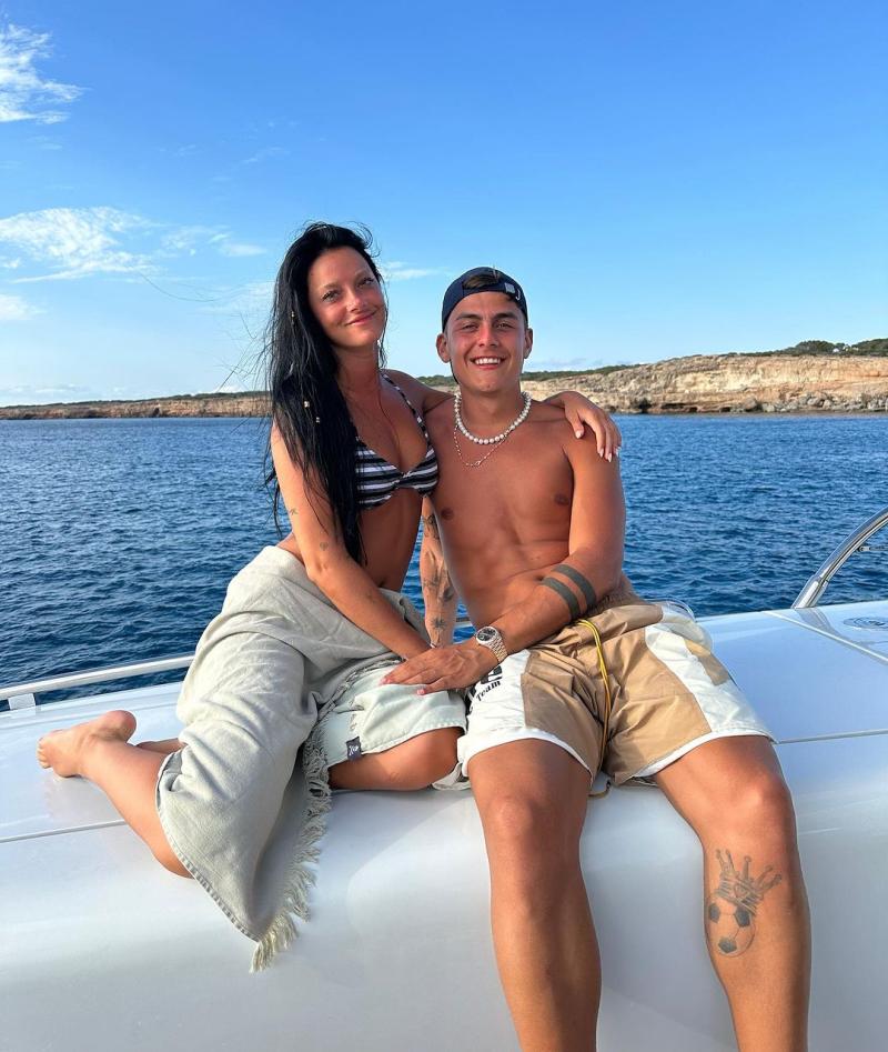 Oriana y Dybala en julio