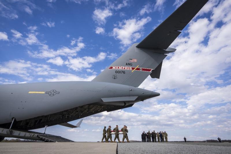 AFP referencial - Avión militar estadounidense con ocho tripulantes se estrella frente a Japón