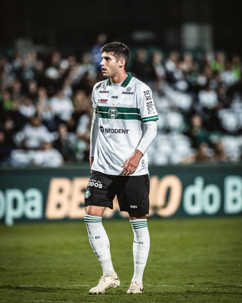 Coritiba de Benjamín Kuscevic descendió a la Serie B de Brasil. Imagen: Instagram.