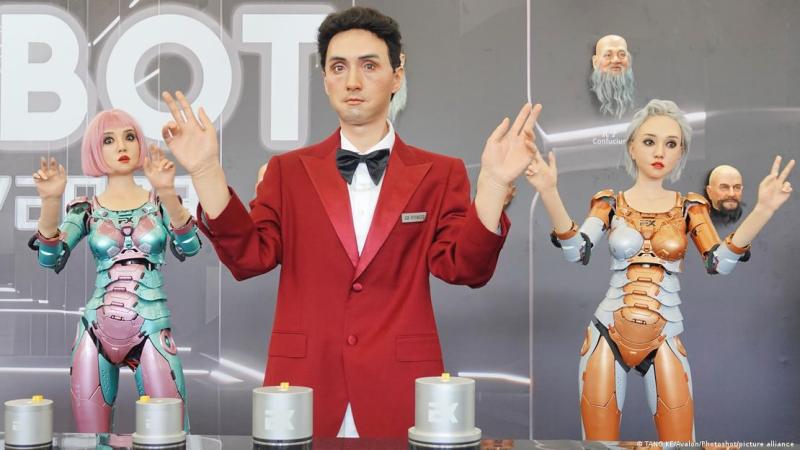 Deutsche Welle - Humanoides actúan en la Conferencia Mundial de Robots en Pekín, China, el viernes 18 de agosto de 2023.