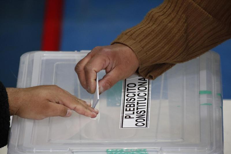 Agencia Uno - La norma es clara sobre ser vocal de mesa en el Plebiscito