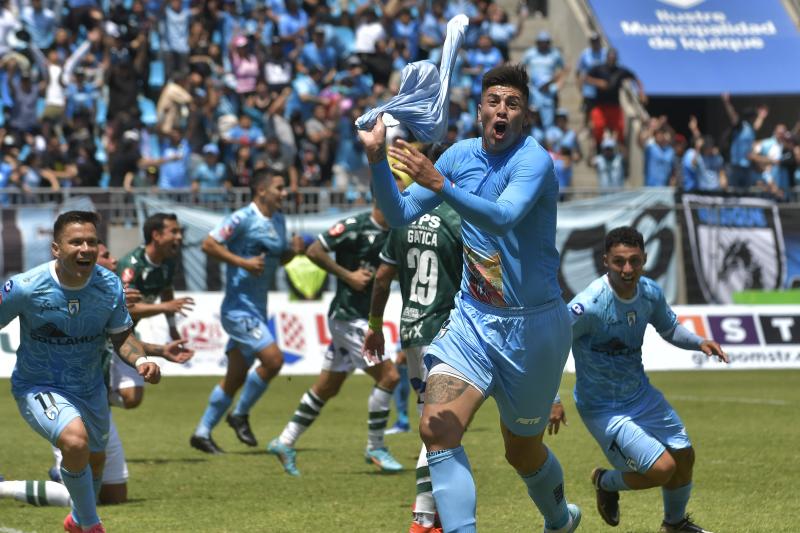 En la última fecha del torneo de Ascenso, Deportes Iquique venció a Santiago Wanderers y se metió directo en las semifinales de la liguilla por el Ascenso. (Agencia UNO)