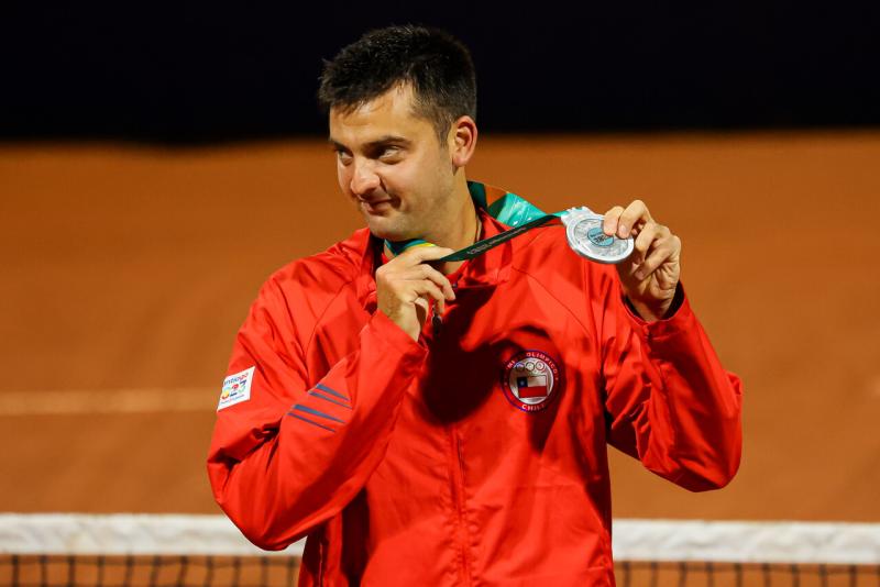 Tomás Barrios Vera fue medallista en Santiago 2023. Imagen: Agencia Uno.