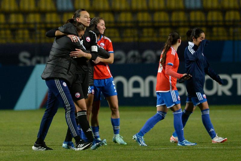 Tiane Endler - Agencia Uno