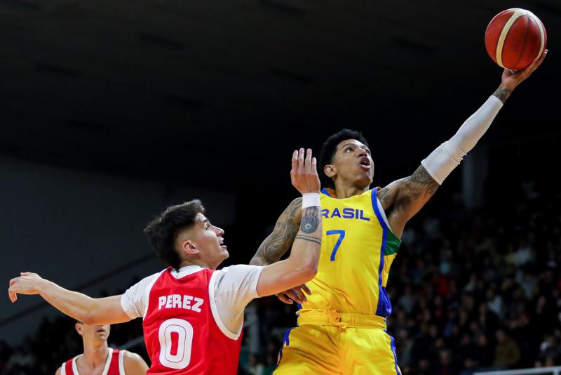 Agencia Uno - Chile sufre dura derrota ante Brasil en el básquetbol