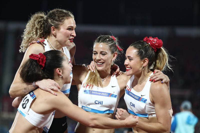 Agencia Uno - Team Chile celebrando en Santiago 2023.