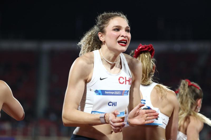 Agencia Uno - Martina Weil en Santiago 2023