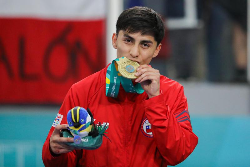 Agencia Uno - Enrique Villalón ganó medalla de oro en Santiago 2023