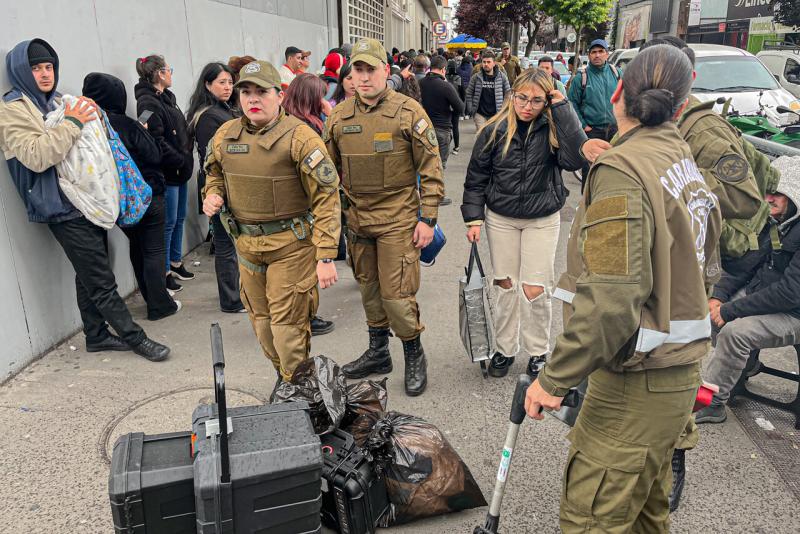 Agencia Uno - bombas de ruido en malls de Concepción