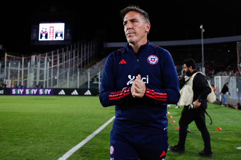 Eduardo Berizzo dejó de ser el entrenador de la Roja - Crédito: Agencia UNO