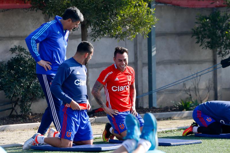 Eduardo Vargas entrenando con la U / Agencia Uno
