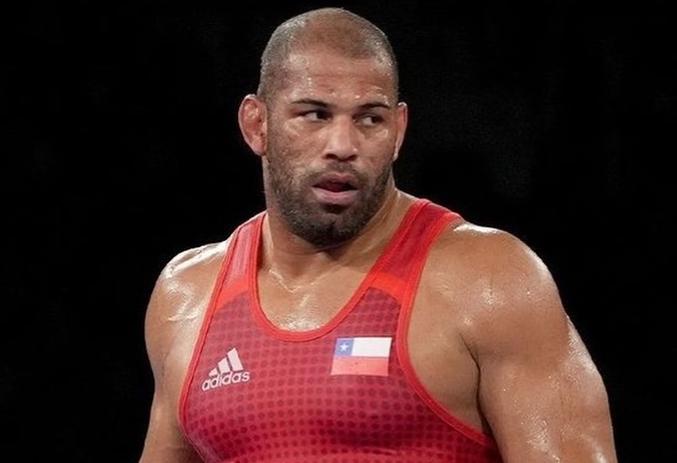 Yasmani Acosta busca el oro en Santiago 2023 - Crédito: @yasmani_acosta