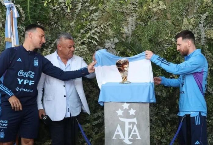 Lionel Scaloni podría abandonar el banco de Argentina y Messi sería una de las razones.