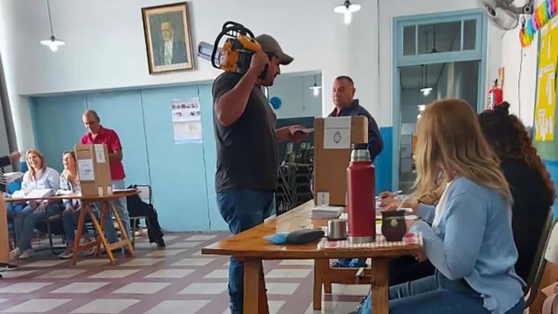 Elecciones en Argentina - Motosierra