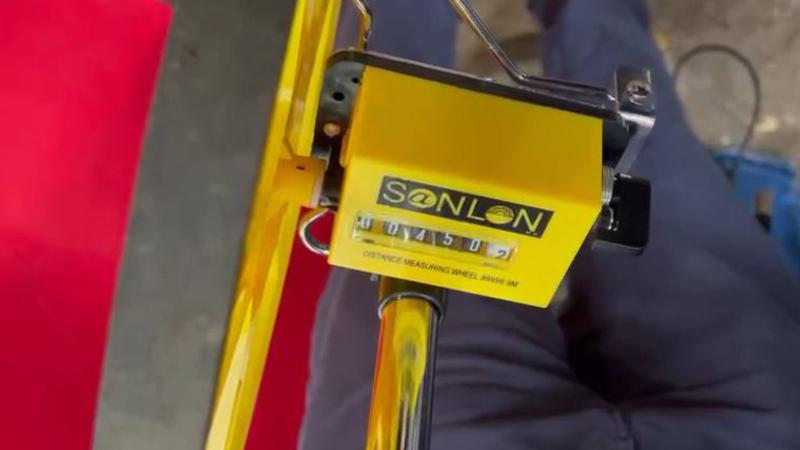 Alcanzó los 450 metros: Talca arma el completo "más largo" del mundo y se hace foco de memes