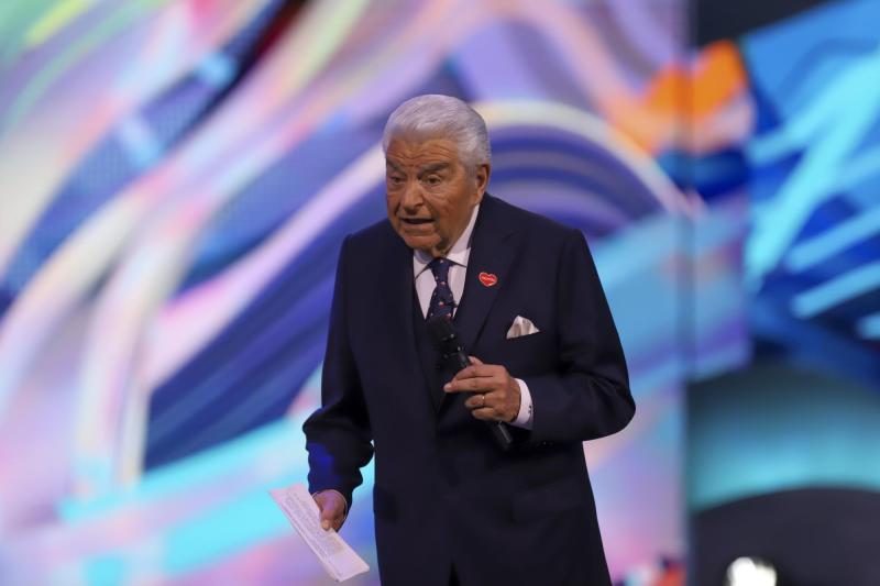 Don Francisco en la inauguración de Teletón 2023.