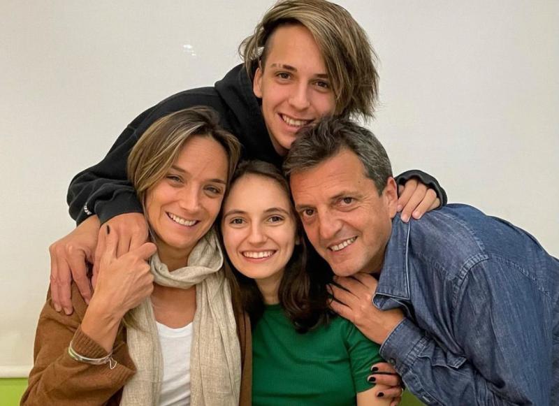 Twitter - Argetina: Sergio Massa y su familia