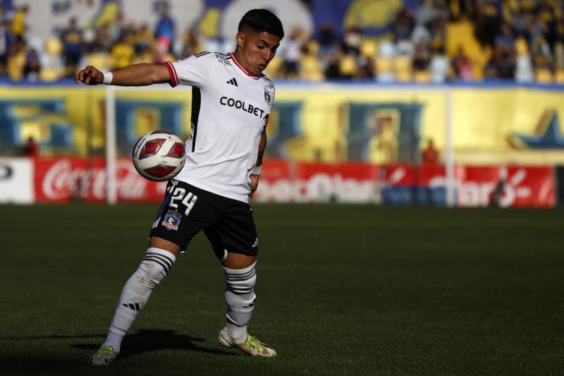 Jordhy Thompson podría dejar Colo Colo - Crédito: Photosport