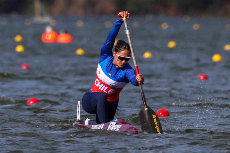 María José Mailliard y Paula Gómez alcanzaron la plata en canotaje de Santiago 2023. (Photosport)