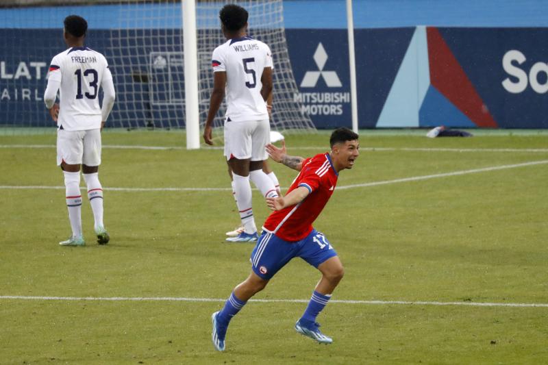 La Roja Sub 23 clasificó a la final de Santiago 2023 gracias a un gol de César Pérez - Crédito: Photosport
