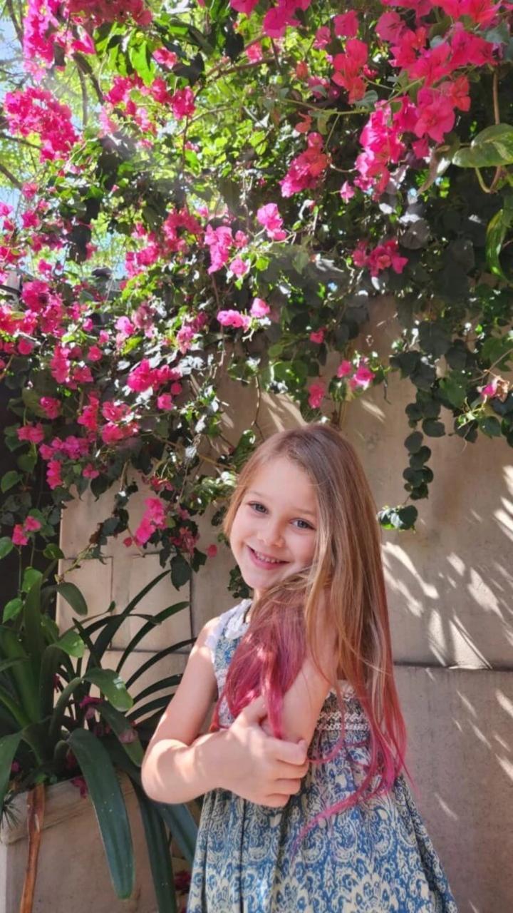 Instagram (@benjaminvicuna.ok) - Magnolia Vicuña Suárez