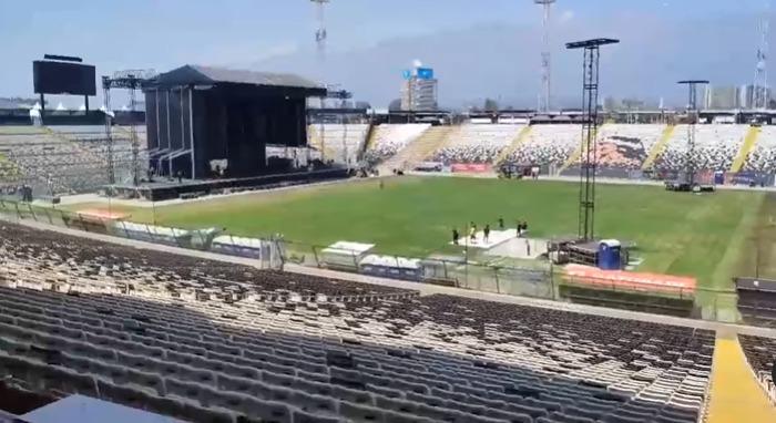 Colo Colo sufre por el mal estado de la cancha del Estadio Monumental - Crédito: Radio ADN